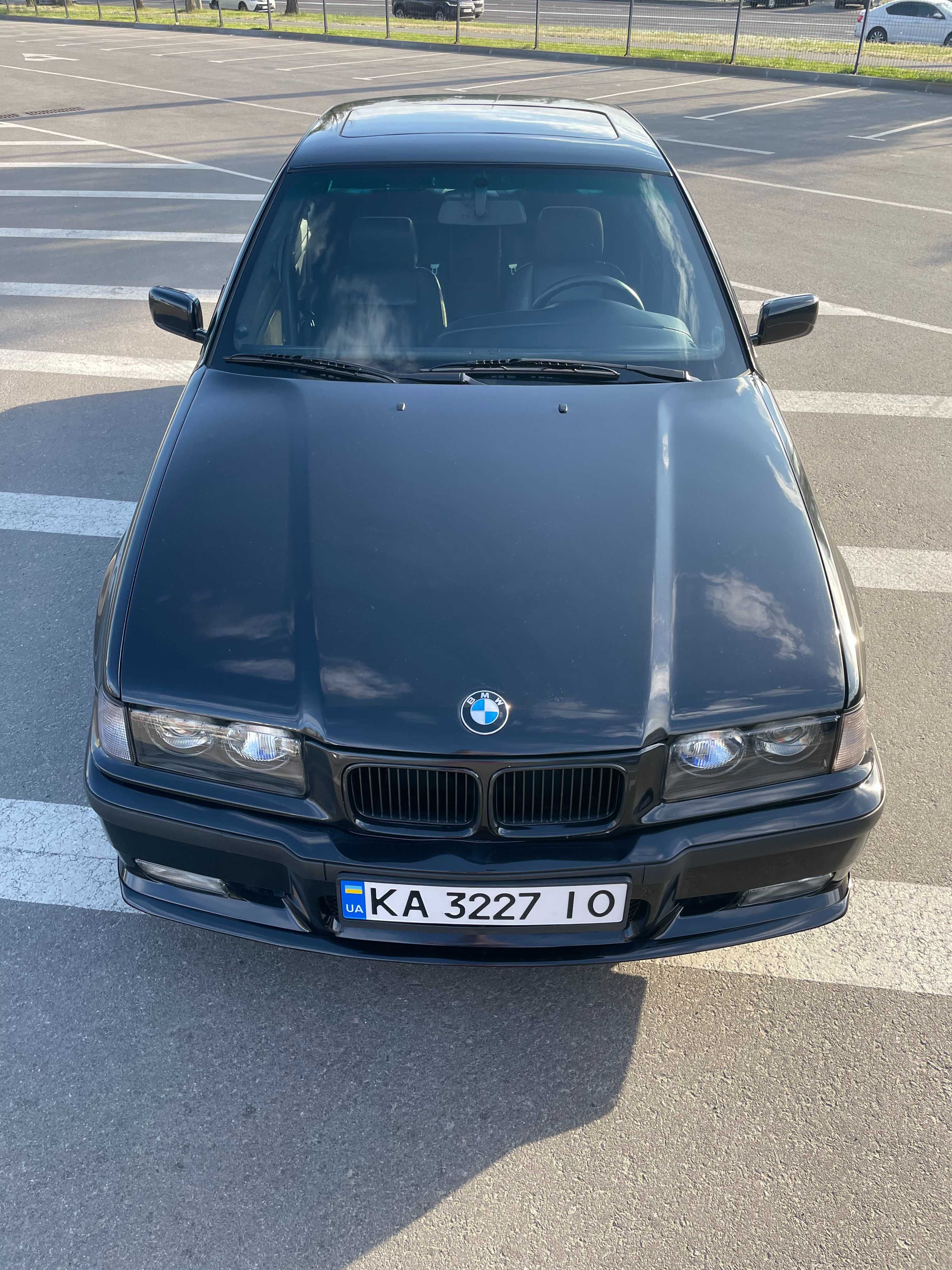 Bmw  e36 325i MT