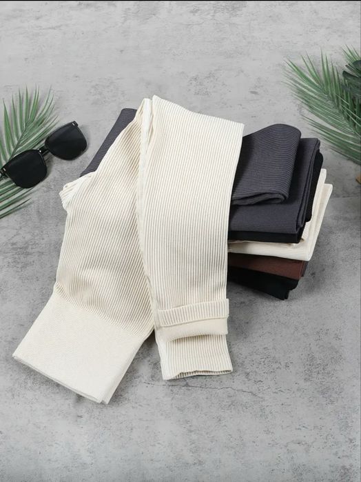 Лосини бежевого кольору