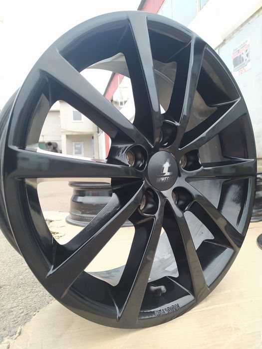 Диски Volkswagen Touran Golf Jetta Caddy Skoda Octavia Seat R16(5*112)