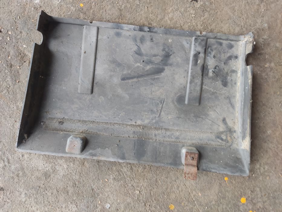 Obudowa bezpieczników/ oslona renault tx