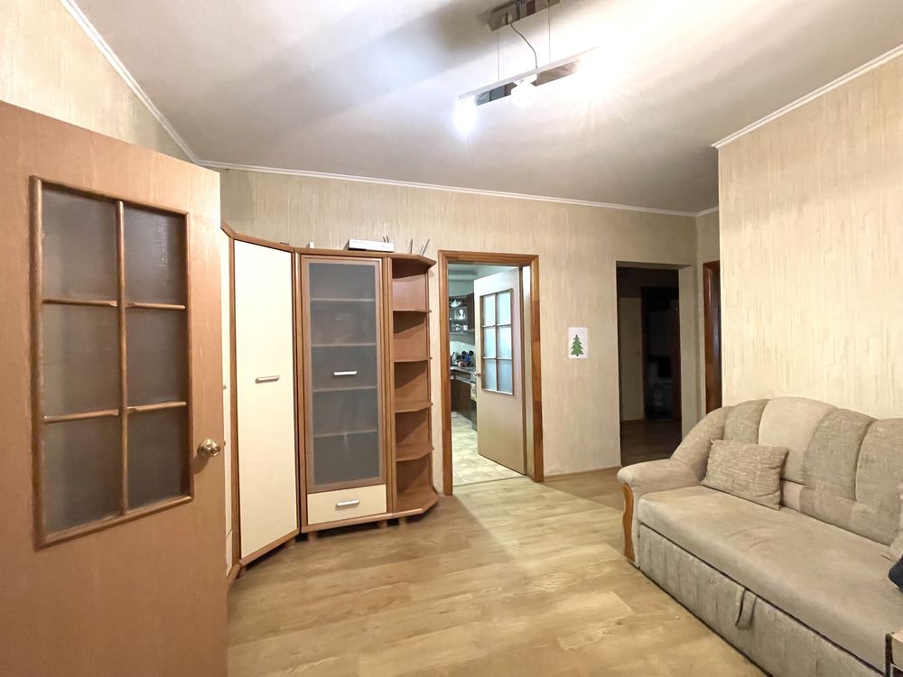 Простора квартира на вул. Драгоманова, 1Г