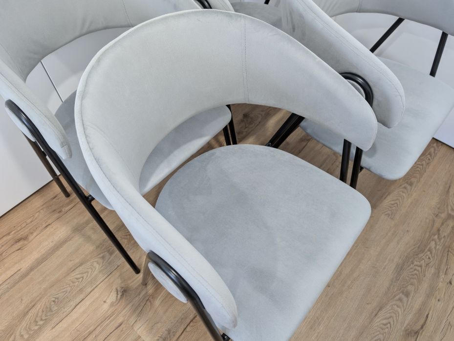 4 Cadeiras MIHU NOVAS