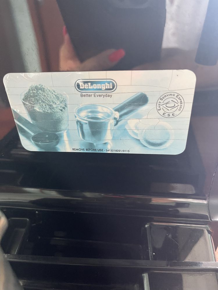Кофемашинка Delonghi рожковая