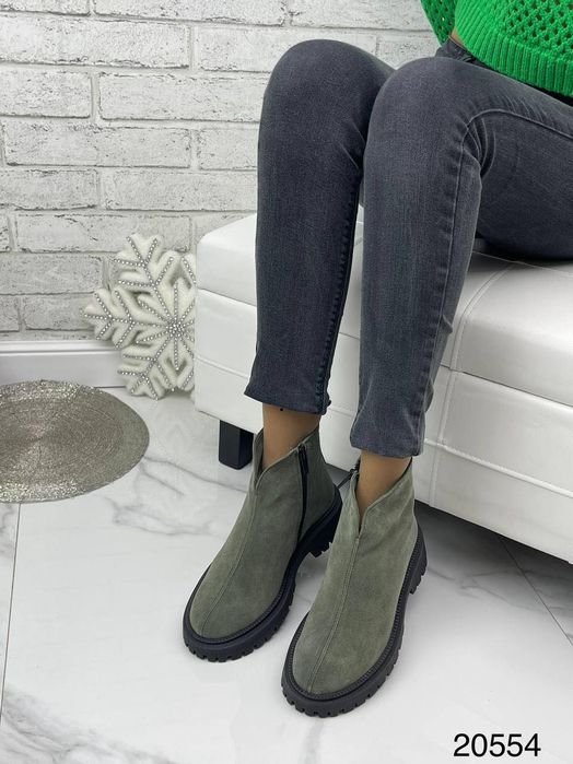 Продаю весняні черевички!