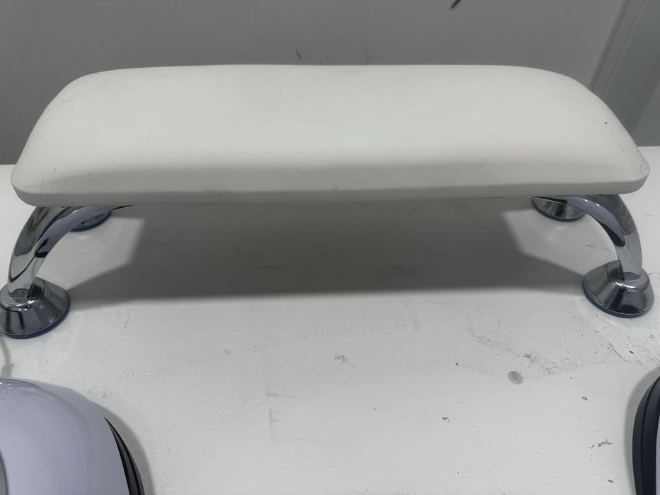 Vendo catalizador Led e apoio de mãos