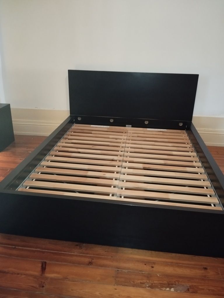 Cama MALM - 180x200 cm, com 4 gavetões