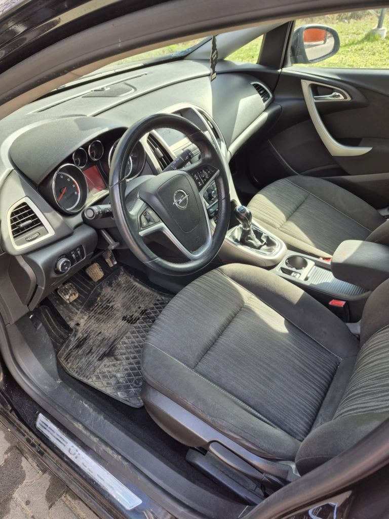 Opel Astra J 1.4 Turbo Benzyna