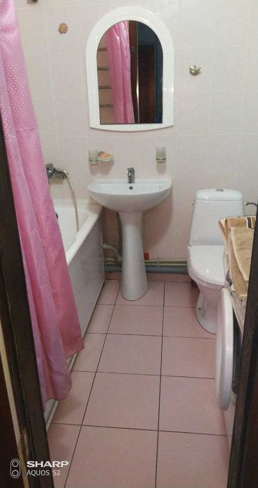 Затишна квартира подобово - погодинно, біля метро Ботанічний сад.