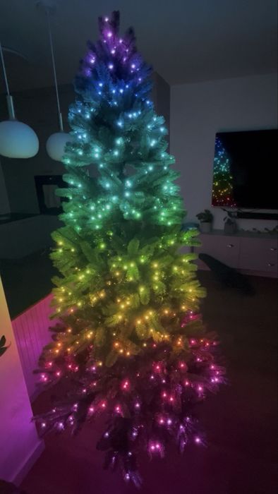 Choinka Twinkly 210cm z lampkami 540 LED, 2,1m