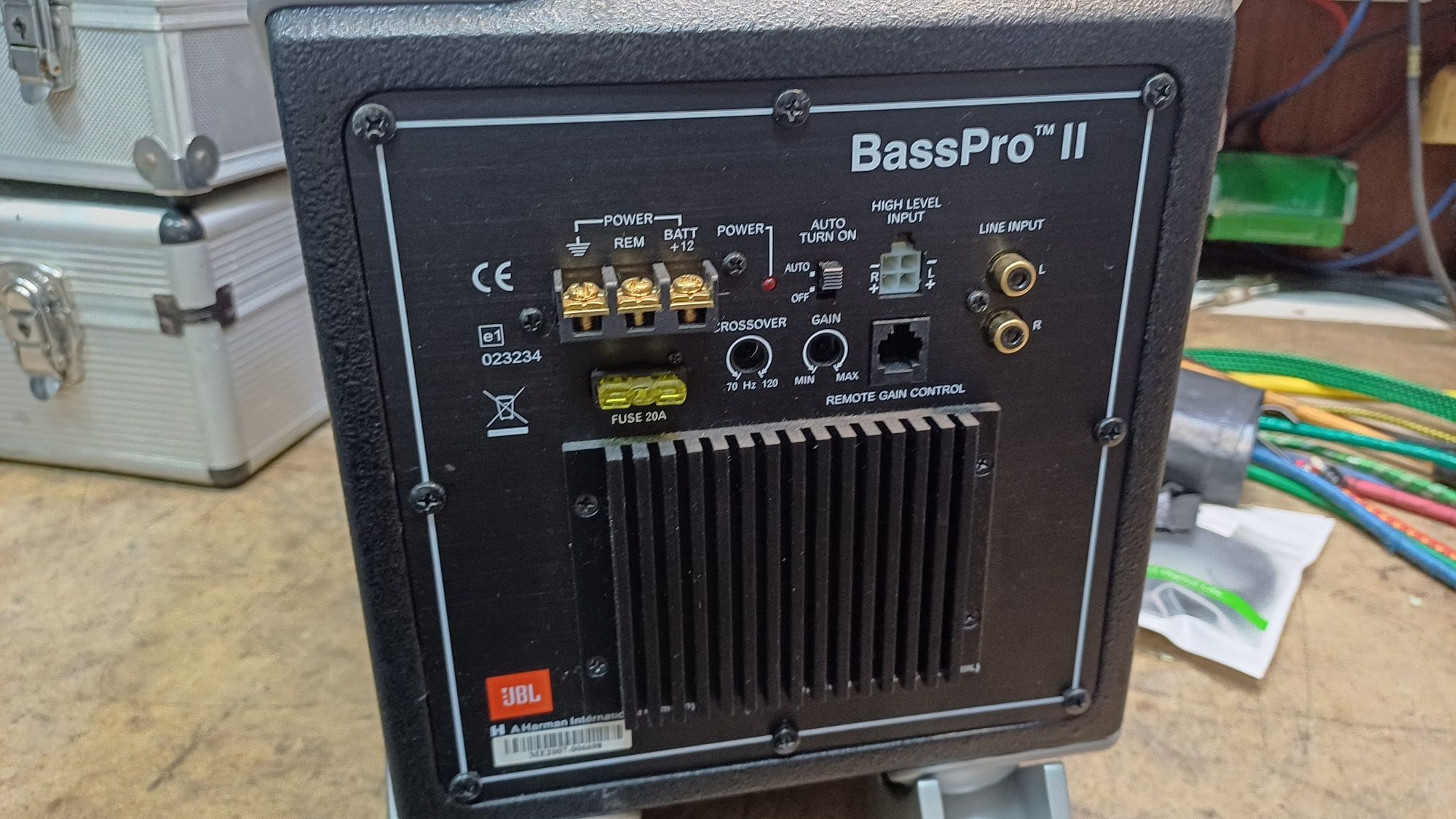 Sub-woofer para automóvel JBL Bass Pro II