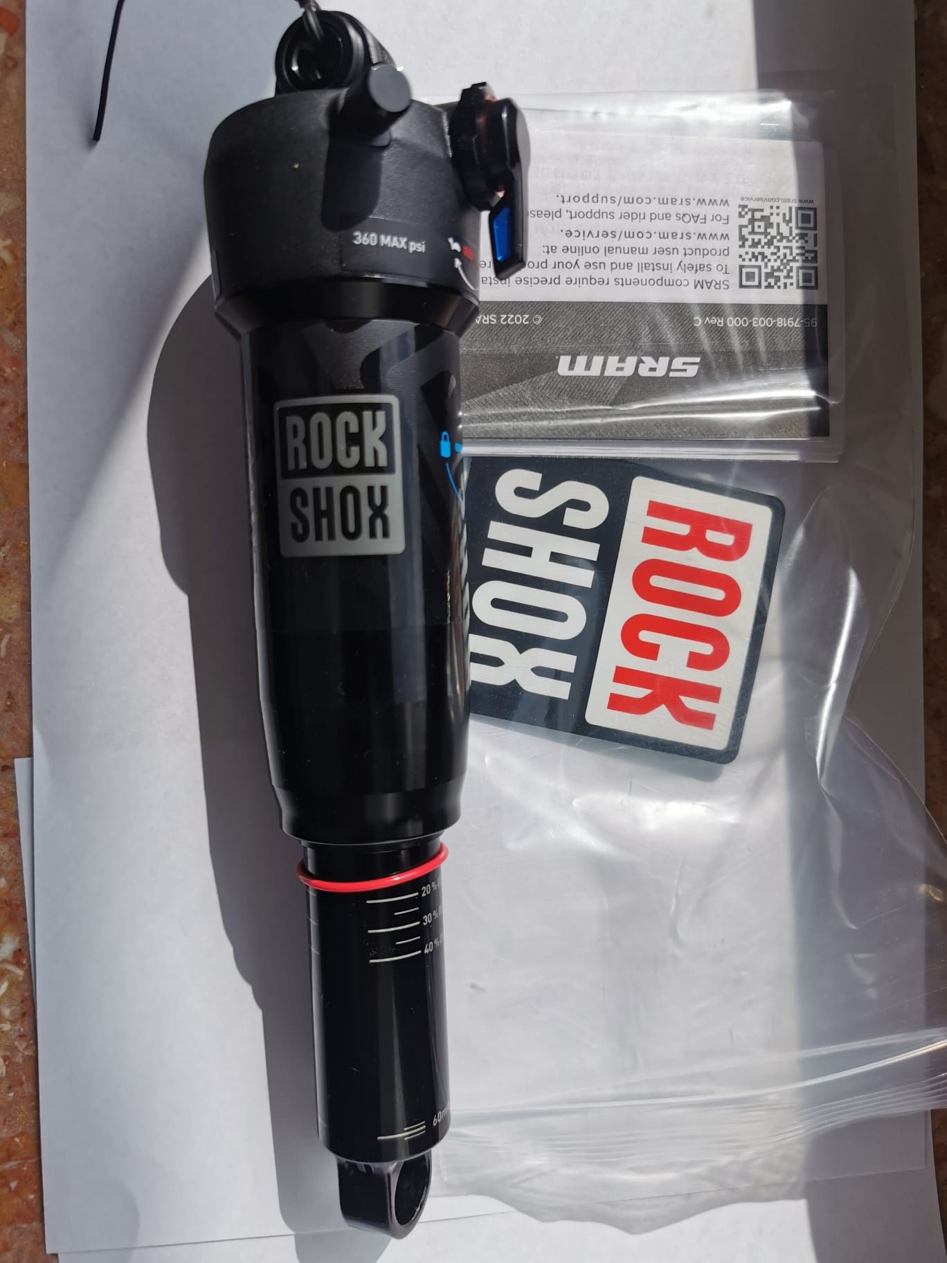 Rock Shox Deluxe Select + RT 230x60 damper