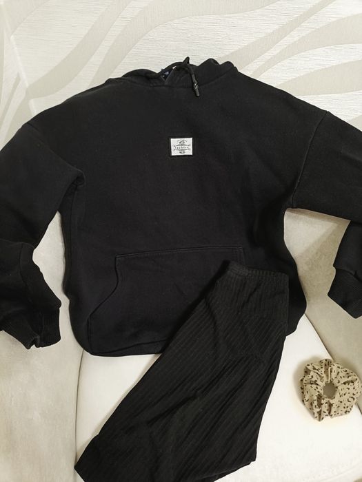 Комфортний спортивний костюм для прогулянок та спорту