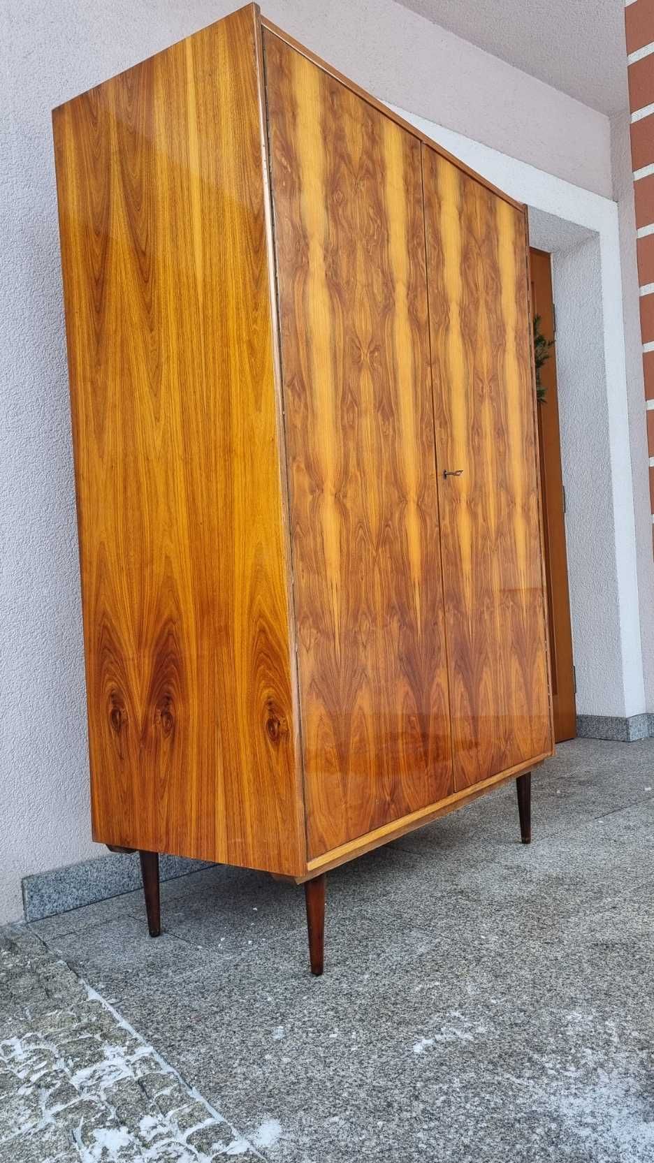 Szafa Mega Orzechowy Fornir Vintage Lata 70 Design PRL