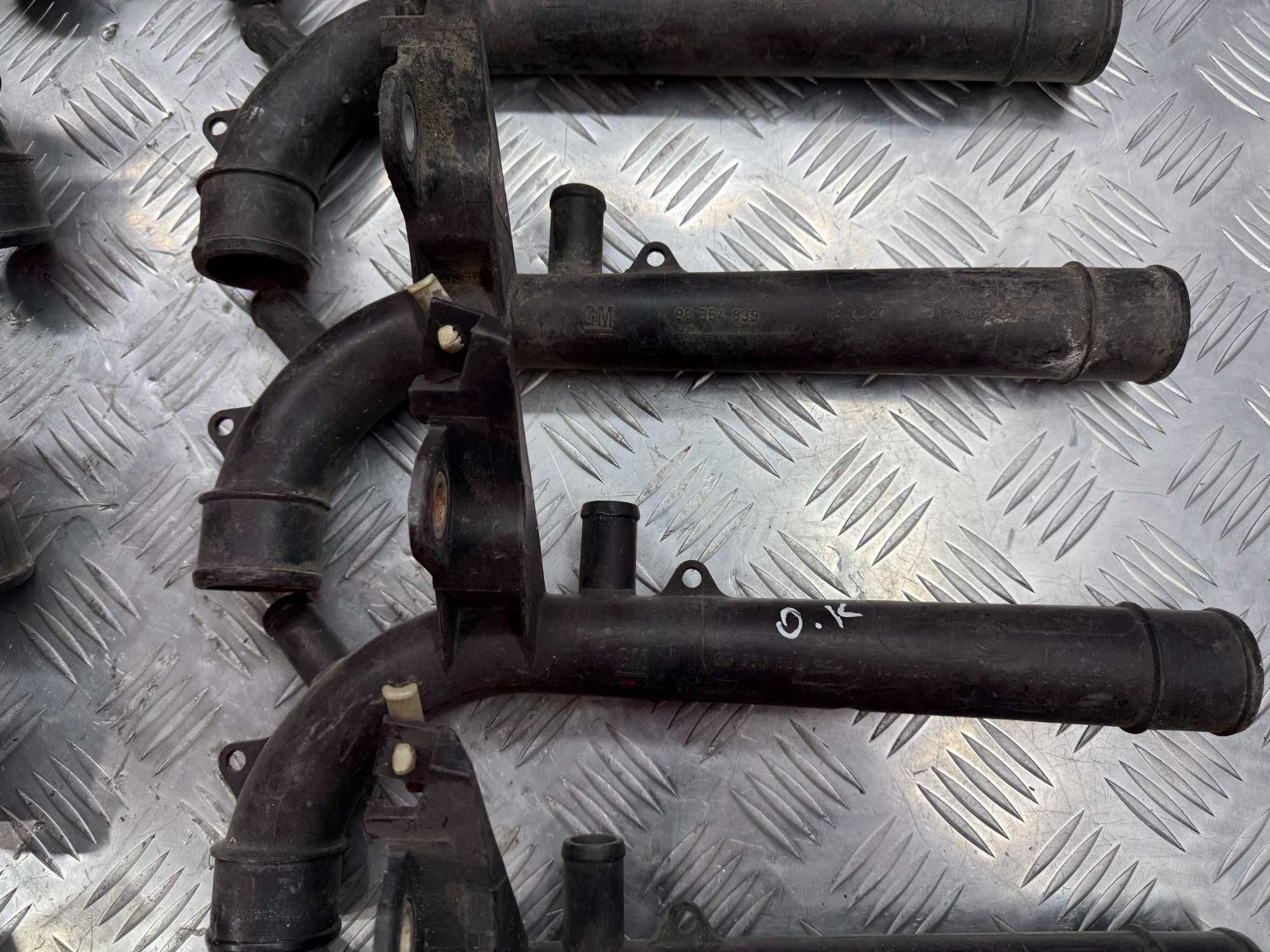 Патрубок охлаждения Opel Astra F Опель Астра Ф 1,4 1,6i. 90354839