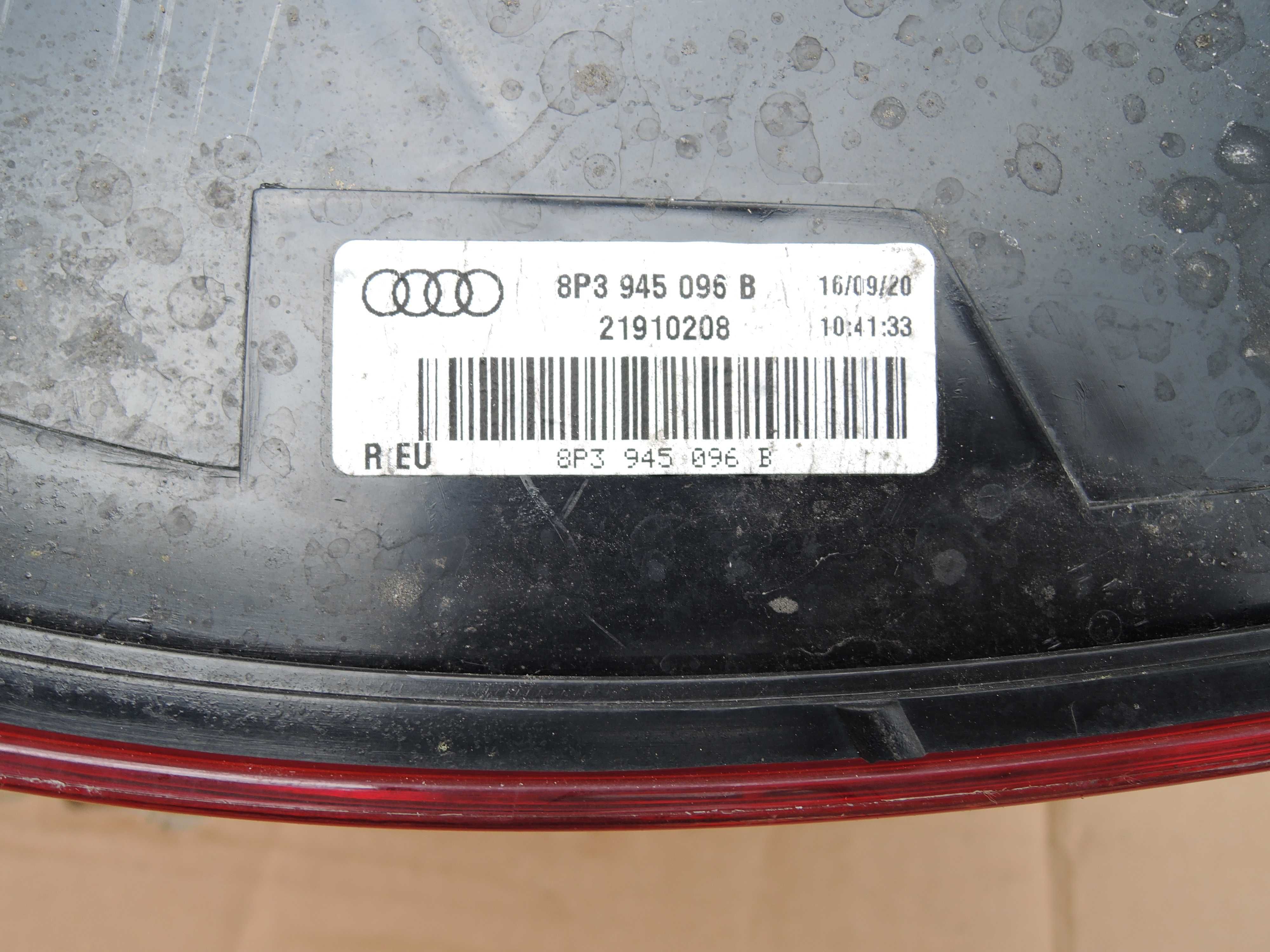 AUDI A3 8P 11r 3D Lampa Tył prawa LIFT europa