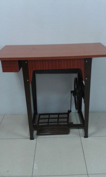 Móvel para maquina de costura doméstica