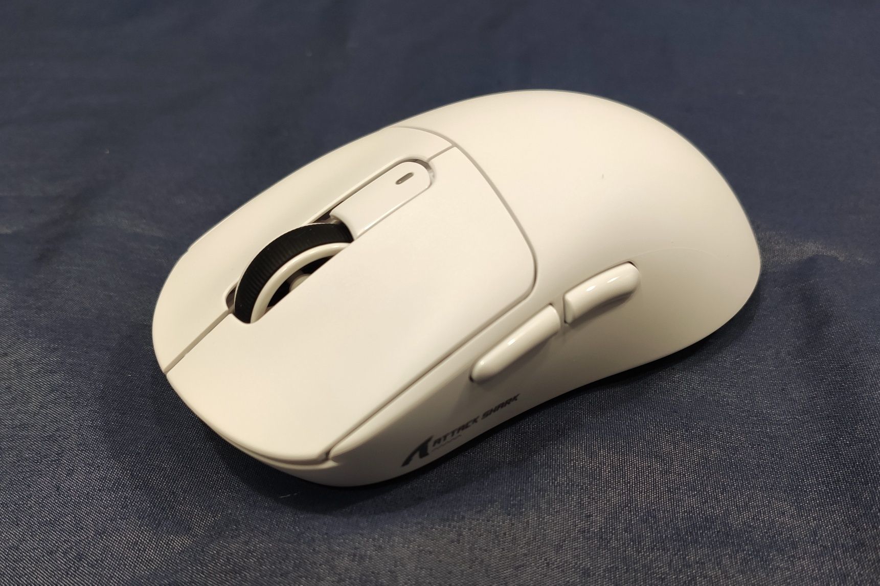 Wireless game mouse Attack Shark X3 white/black бездротова ігрова миша