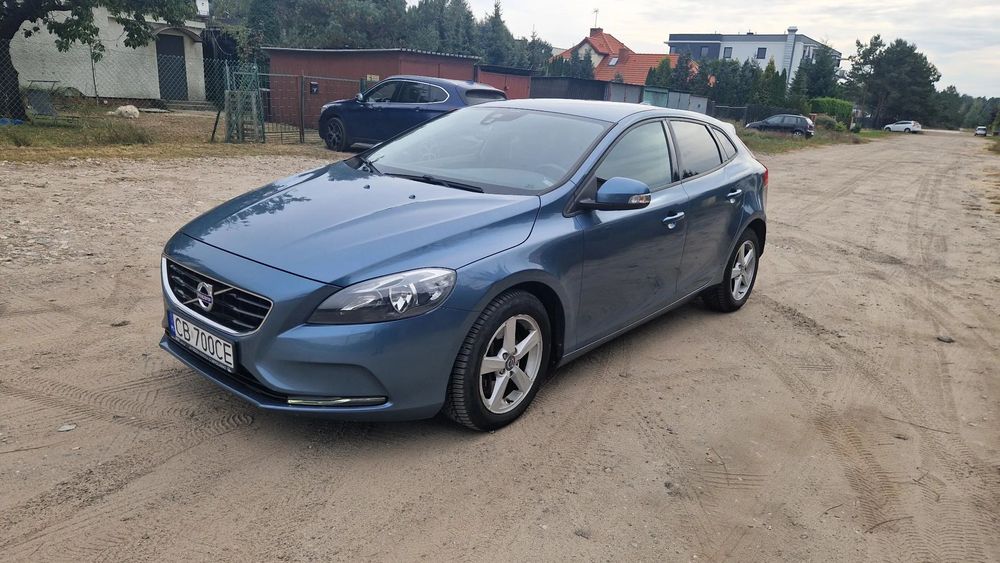 Volvo V40 Pierwszy właściciel mały przebieg Polski salon Automat 2.0 diesel