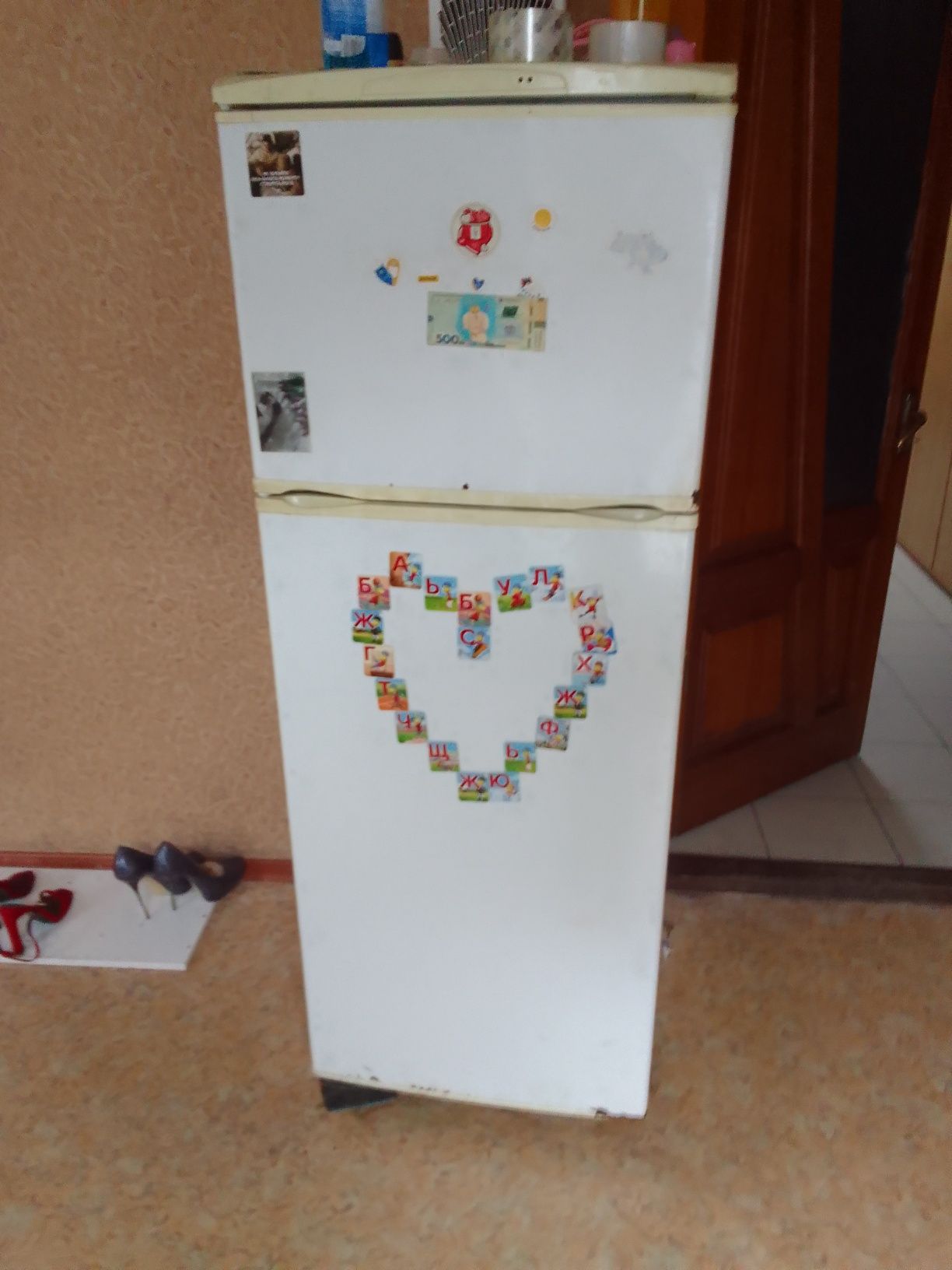 Очень дёшево Продам рных дивана ,кроватьи с матрасом и хо