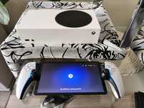 Xbox serie s + 2 pady oraz ps portal
