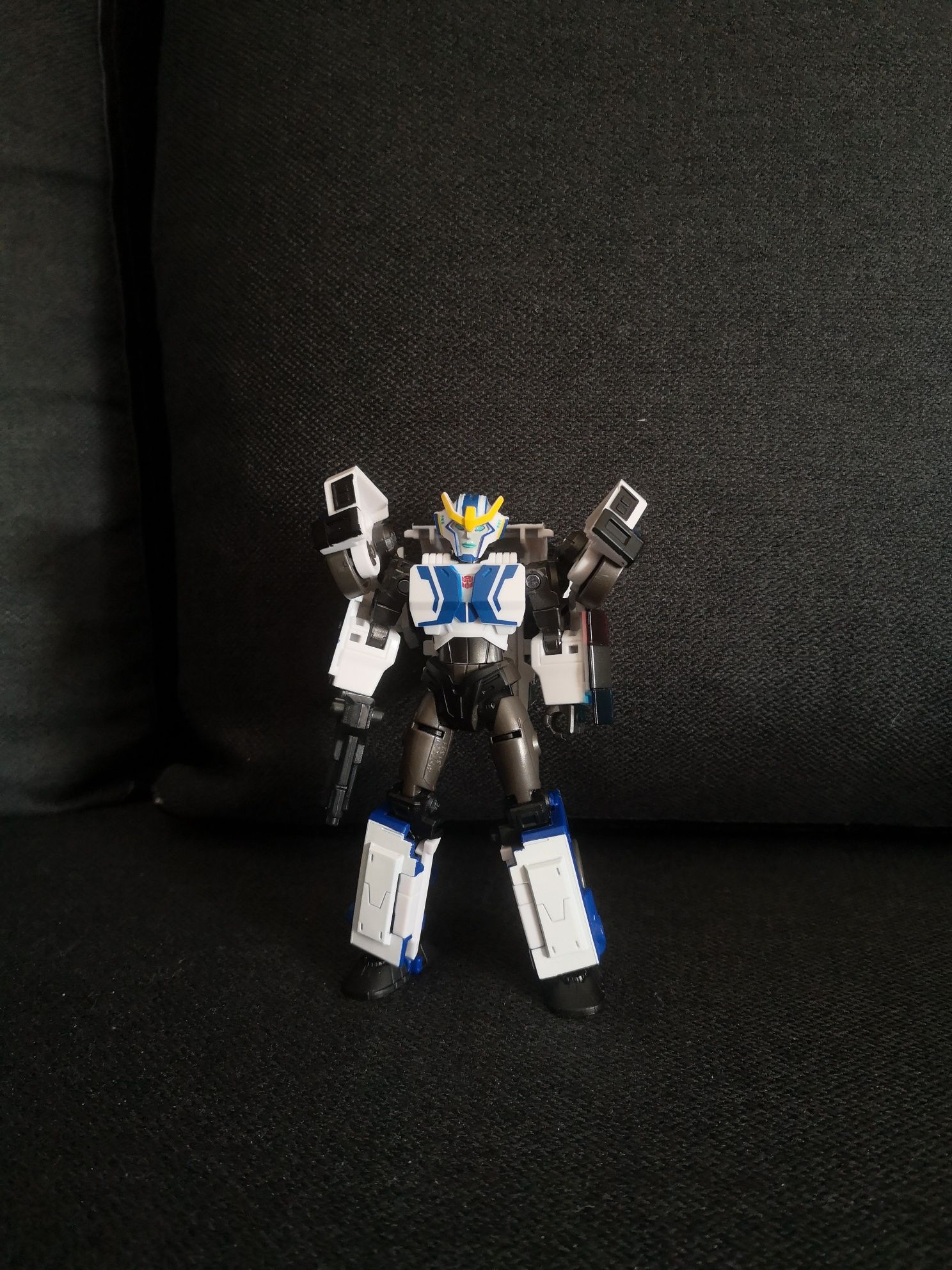 Transformers legacy Strongarm