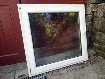 Okno plastikowe 100x106cm