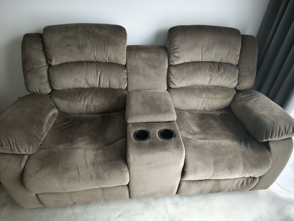 Dwuosobowa sofa z funkcją relaks