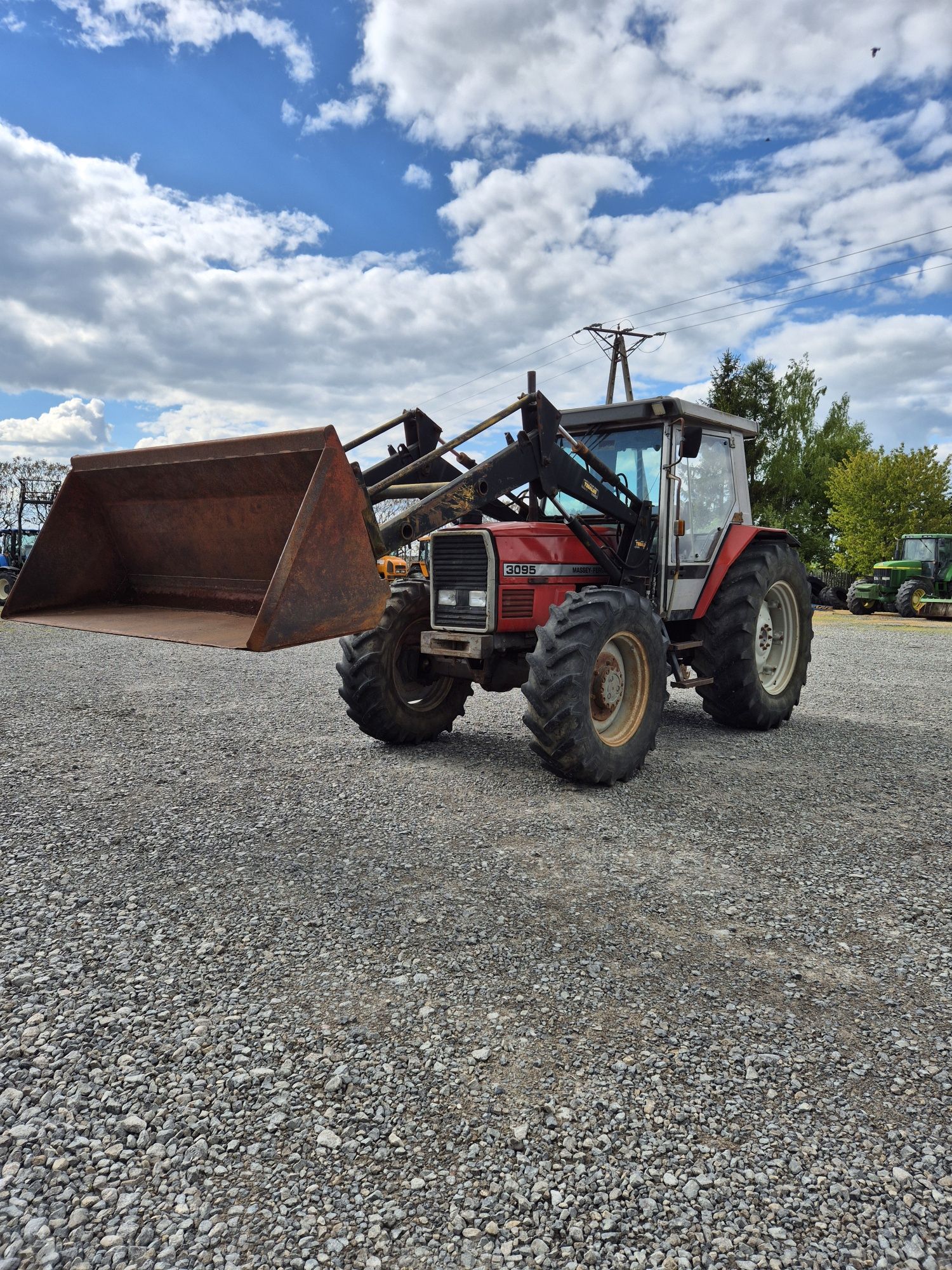 Massey  FERGUSON  3095 + Ładowacz + szufla