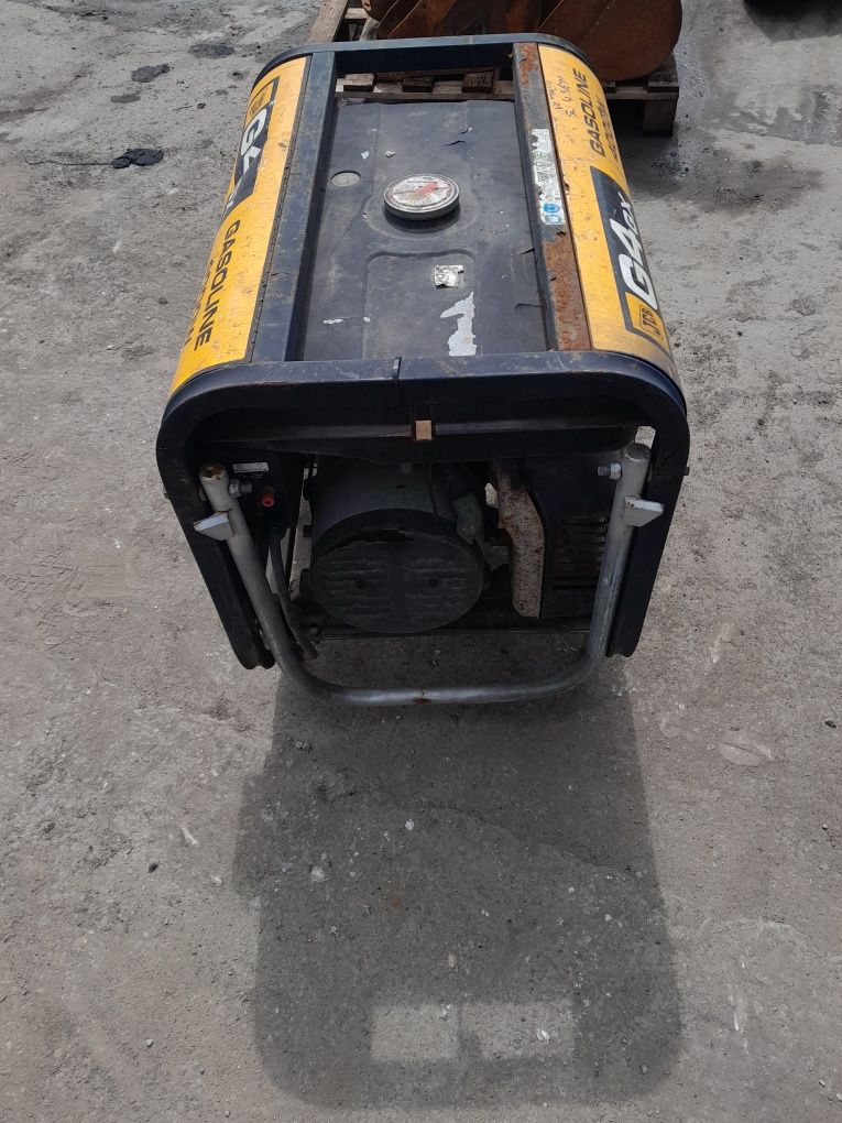 Agregat pradotworczy JCB generator prądu 4000w