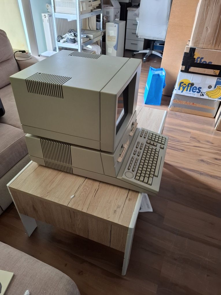 Komputer retro HP 9836 – unikatowy komputer inżynieryjny z lat 80.