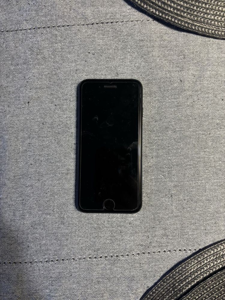 Iphon SE 2020 ( używany )