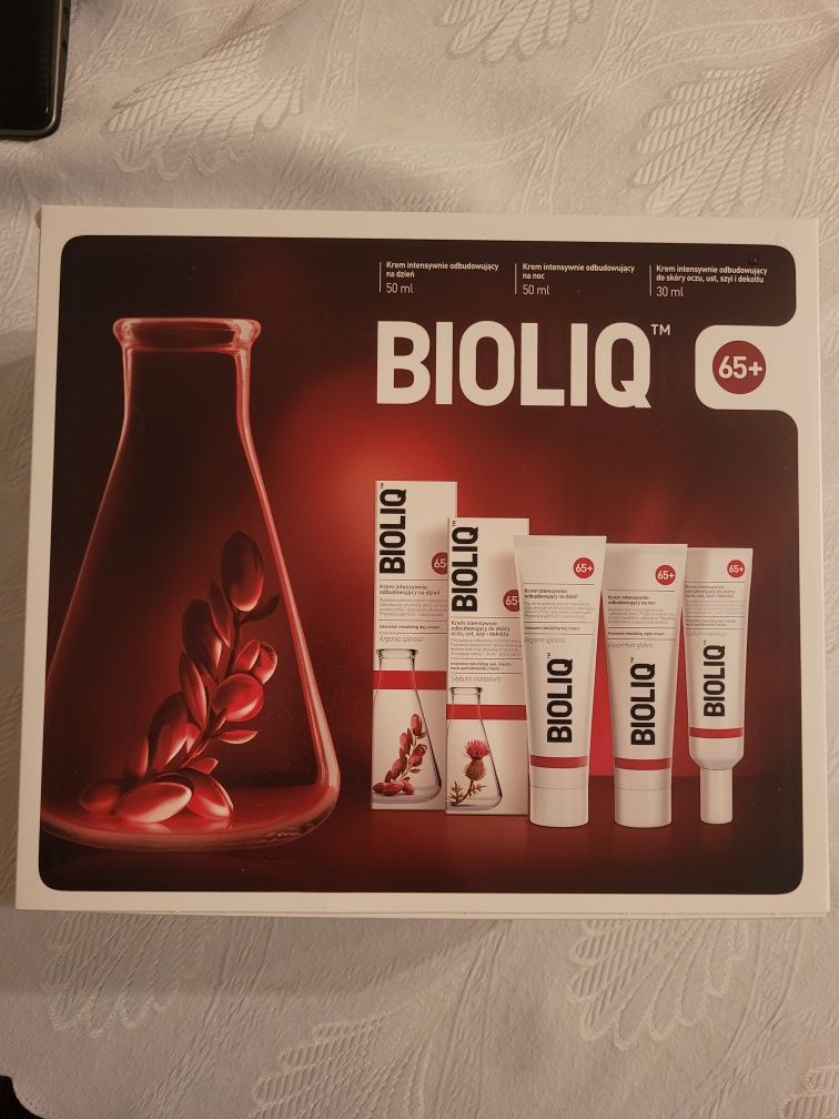 Kosmetyki BiBioliq 65 + w komplecie prezentowym