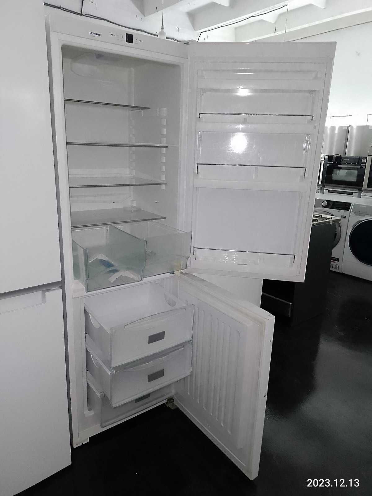 Холодильник белый Liebherr CUP 3513 , А++, крапля/ручна, высота 182 см