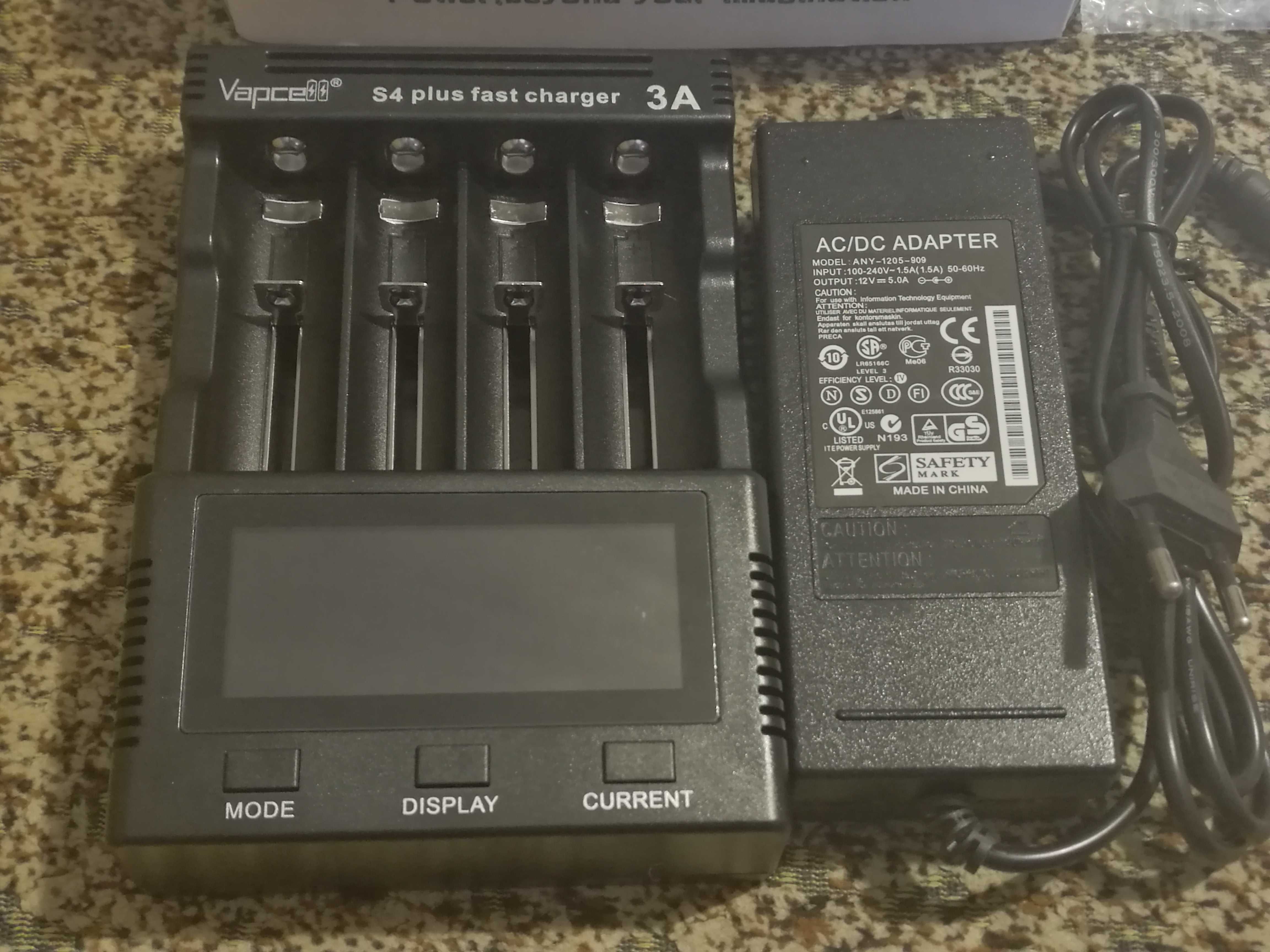 Зарядное устройство Vapcell S4 Plus V2.0 c блоком питания 12V 5A