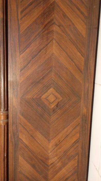 LEILÃO: Armário Francês em Madeira Maciça, Grande Espelho, séc. XIX-XX