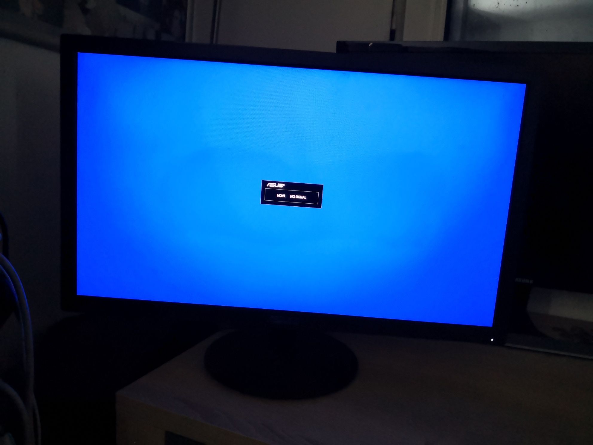Monitor Asus 24 cale sprawny