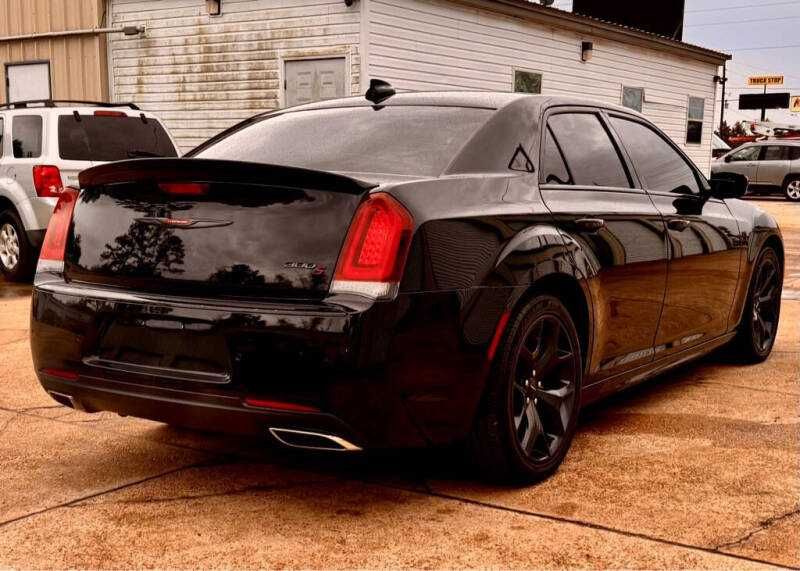2021 Chrysler 300