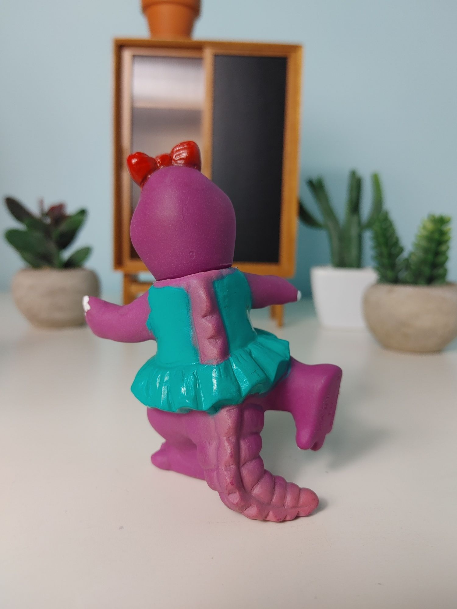 Urocza gumowa figurka HAPPY DINOS Barney dinozaur hipopotam