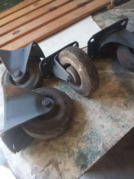 4 rodas para grua ou carro.