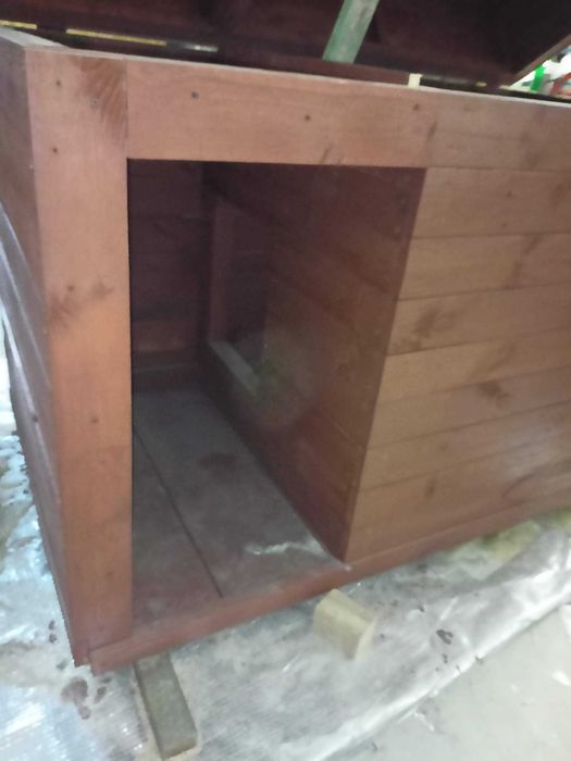 Buda dla psa - duża z przedsionkiem