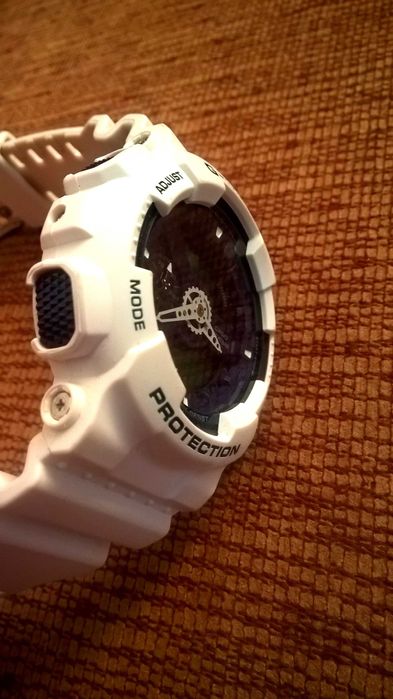CASIO G SHOCK GA 110  biały oryginalny idealny stan