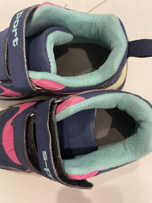 Кросівки дитячі