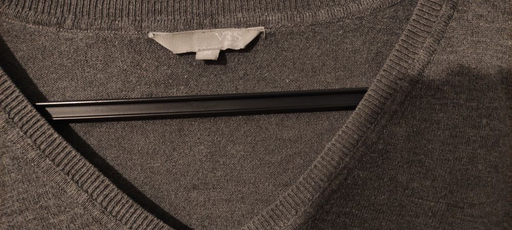 Szary sweterek rozmiar M