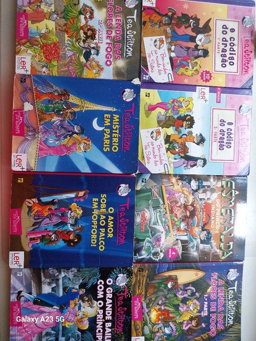 Alguns volumes da coleção "Tea Silton"
