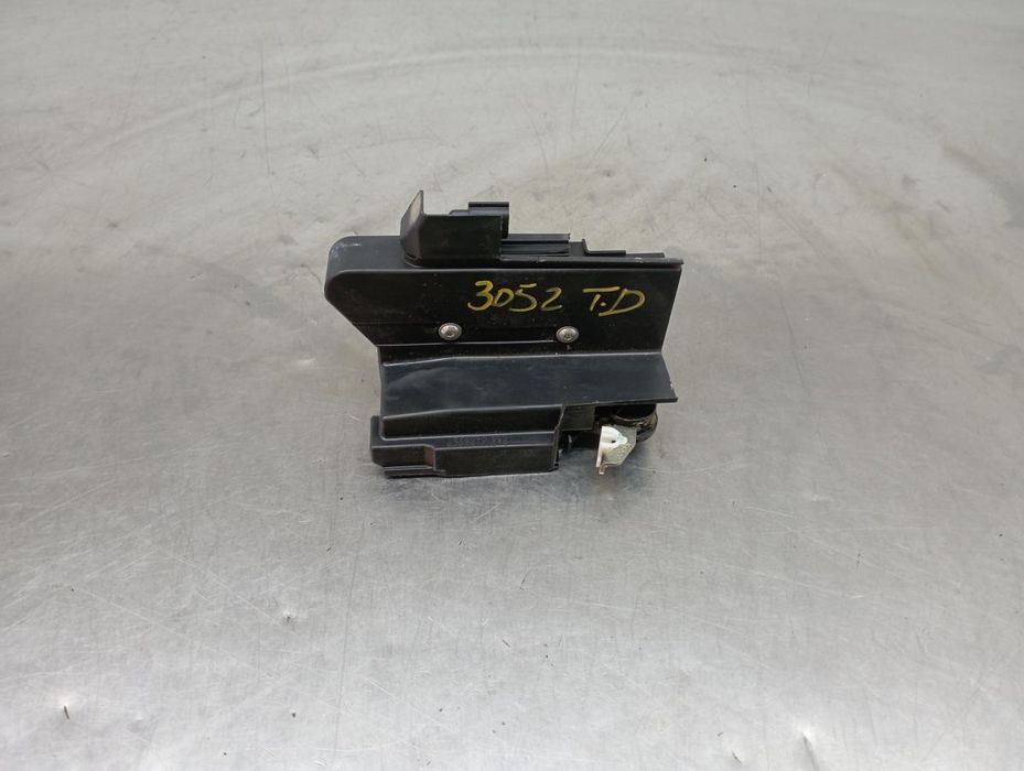 Fechadura / fecho porta trás direito DACIA Sandero III