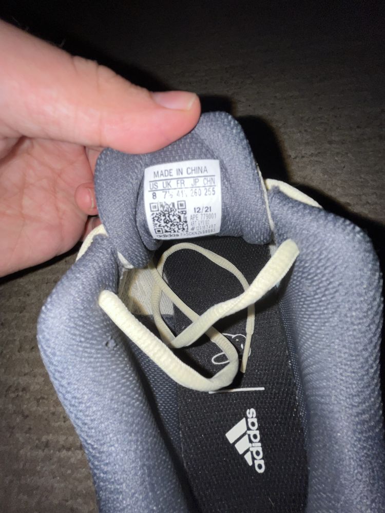 Кроссовки adidas x bad bunny response cl beige silver