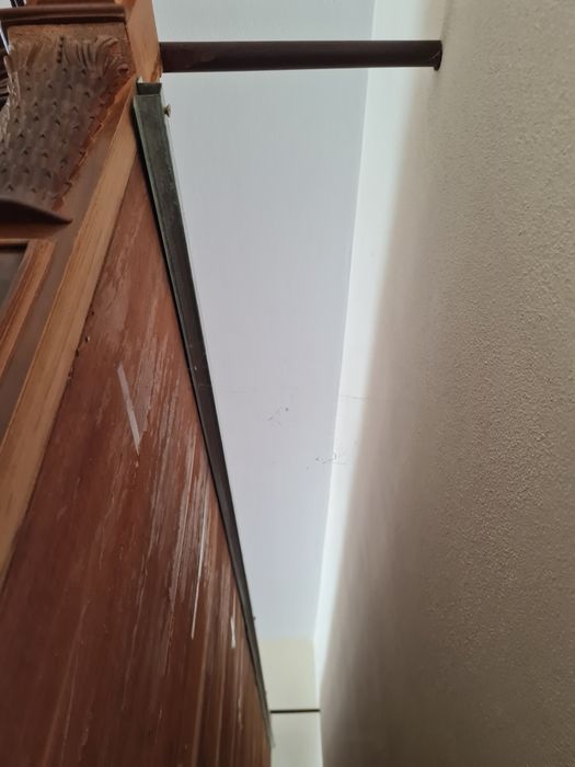 Movel antigo tipo cristaleira ideal para grandes espaços