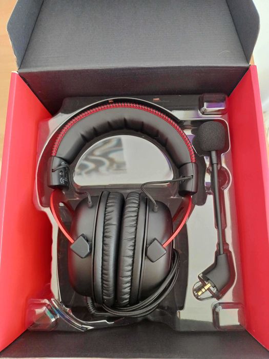 Auscultadores Gaming com Fio HYPERX Cloud II