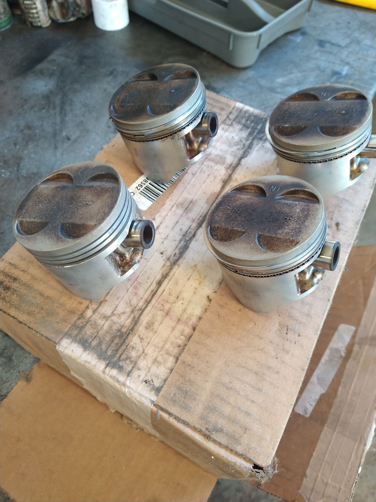 Pistons HONDA CIVIC 1.5 VTEC