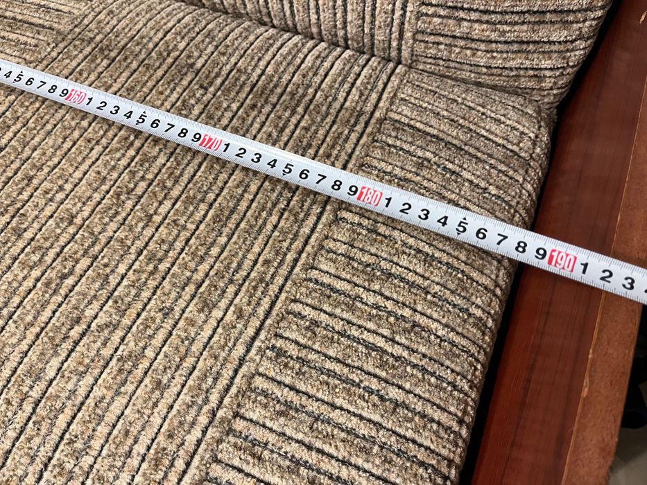 Oddam trzy rozkładane sofy